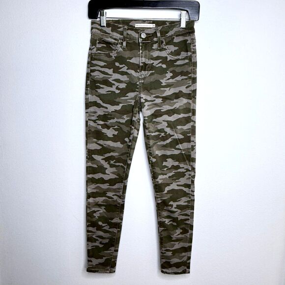 Levis 720 Womens High Rise Super Skinny Crop Camo Jeans Size 25 Green Stretch - Picture 1 of 7